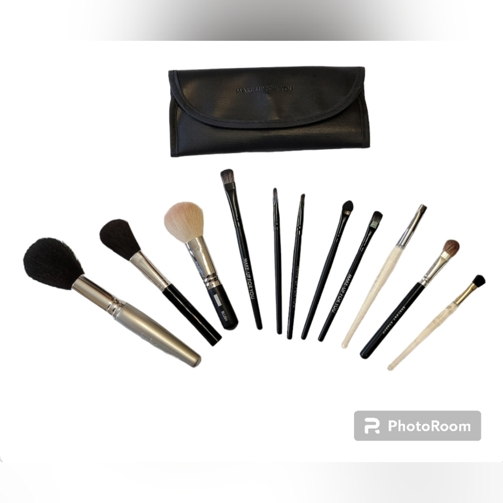 Set #3 of makeup brushes